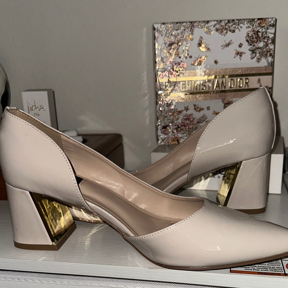 Jones New York Cream Block Heels with Gold Accent